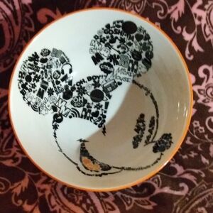Mickey Mouse Graphic Bowl